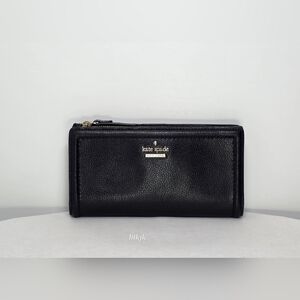 kate spade Slim Pebbled Leather Zip Wallet EUC *Black*